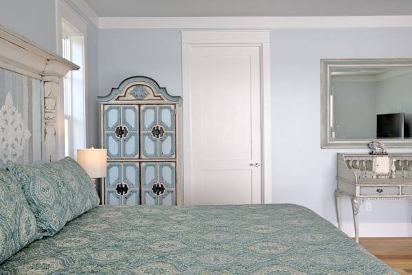 Things To Do https://rivardnet.icnd-cdn.com/images/thingstodo/antiquing-on-30a.jpg